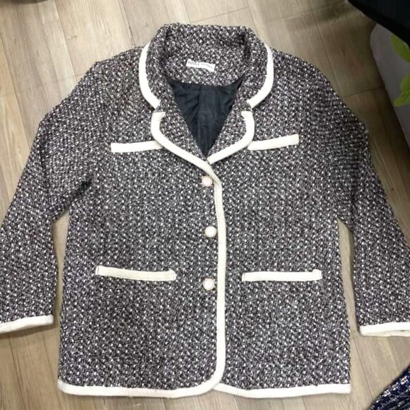 Jackets & Blazers - Elegant Tweed Jacket with White Contrast Trim